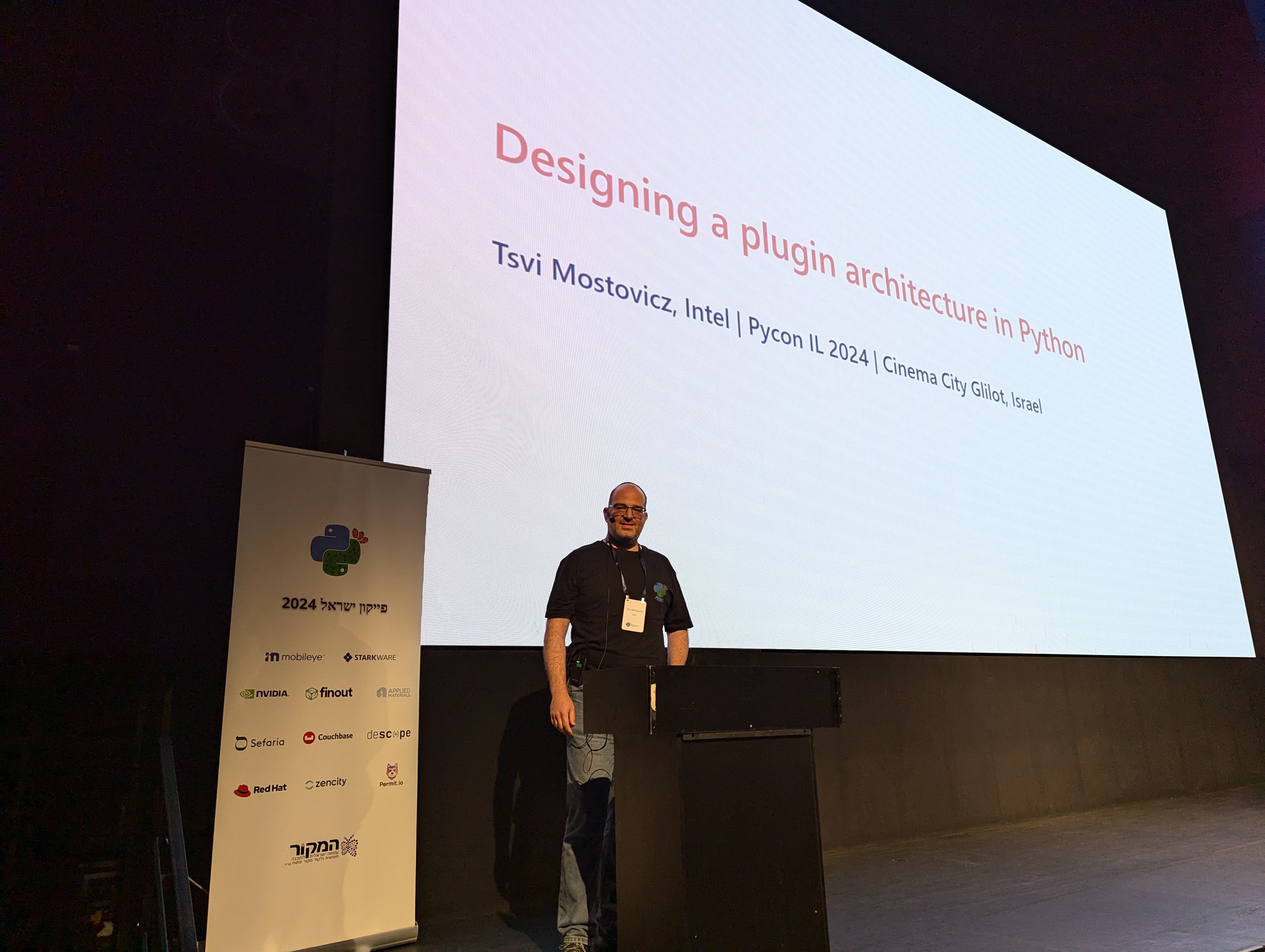 A picture of me before giving my lecture at PyCon IL 2024